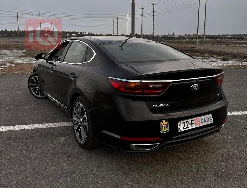 كيا كادينزا